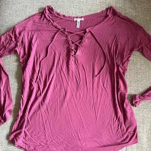VS/Pink Super Soft Pink V neck
